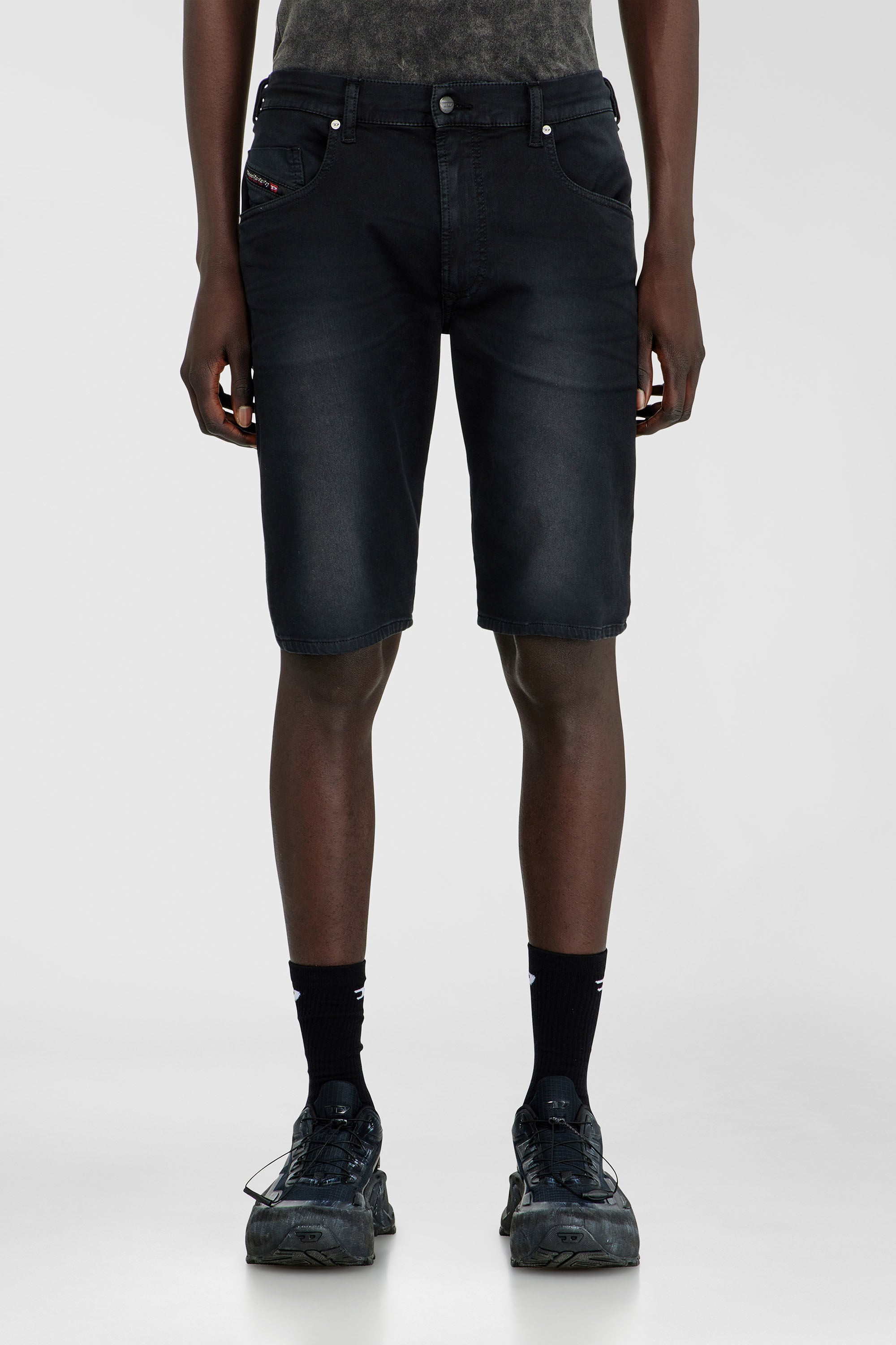 Diesel - 2033 D-KROOLEY-SHORT-BW JOGG, Man's Slim shorts in coloured denim in Black - 3