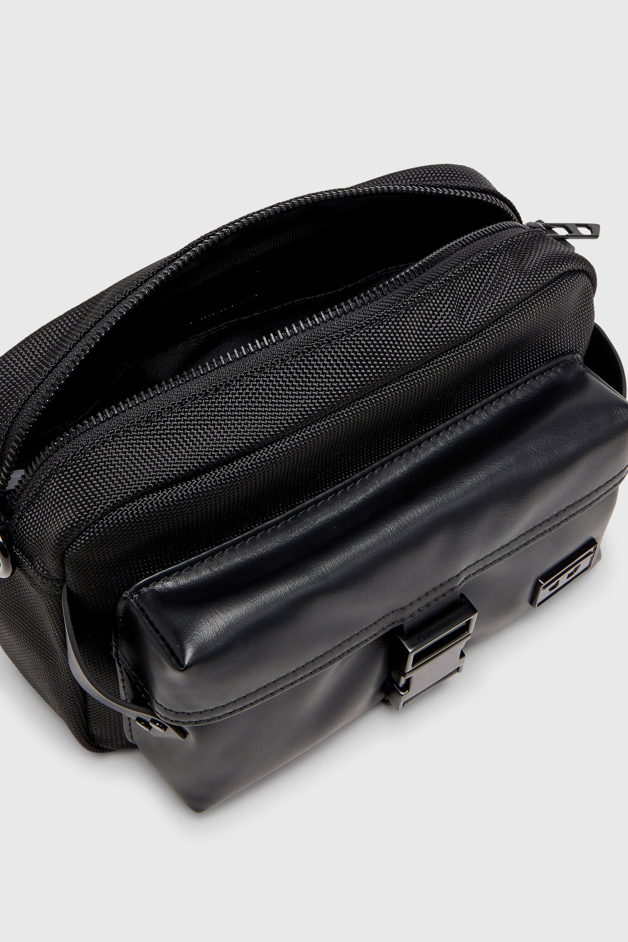 Diesel - MULTI-PKTS CAMERA BAG X, Unisex's Multi-Pkts - Crossbody bag in nylon with flap pocket in Black - 3