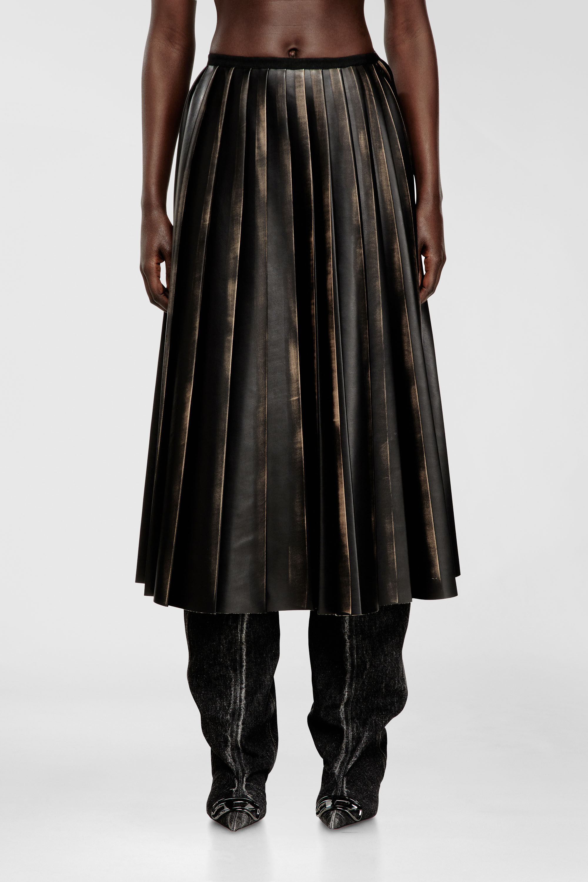 Diesel - O-SAKA, Woman's Distressed pleated midi skirt in Black/Brown - 3