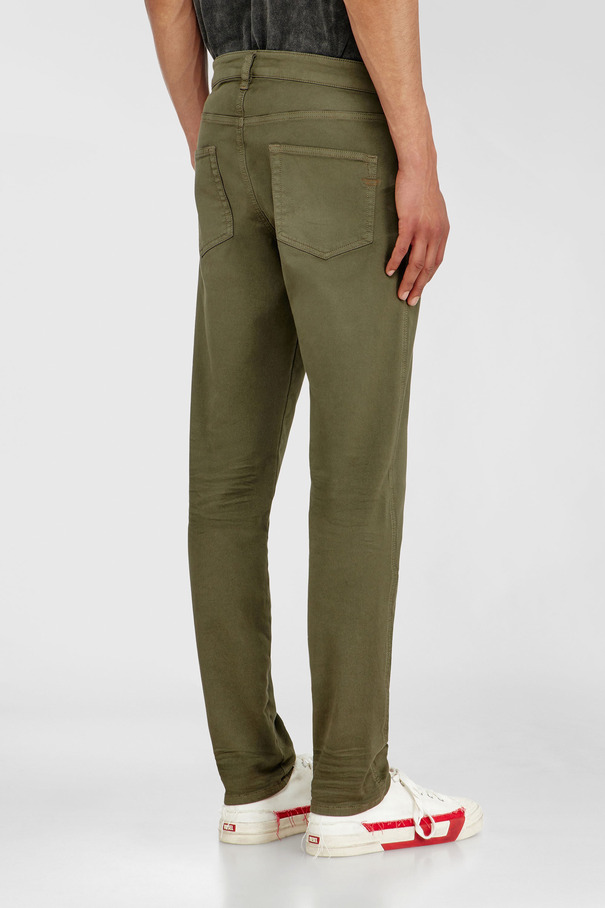 Diesel - Man's Slim 2062 D-Strukt Joggjeans&reg; 0670M, Military Green - 3