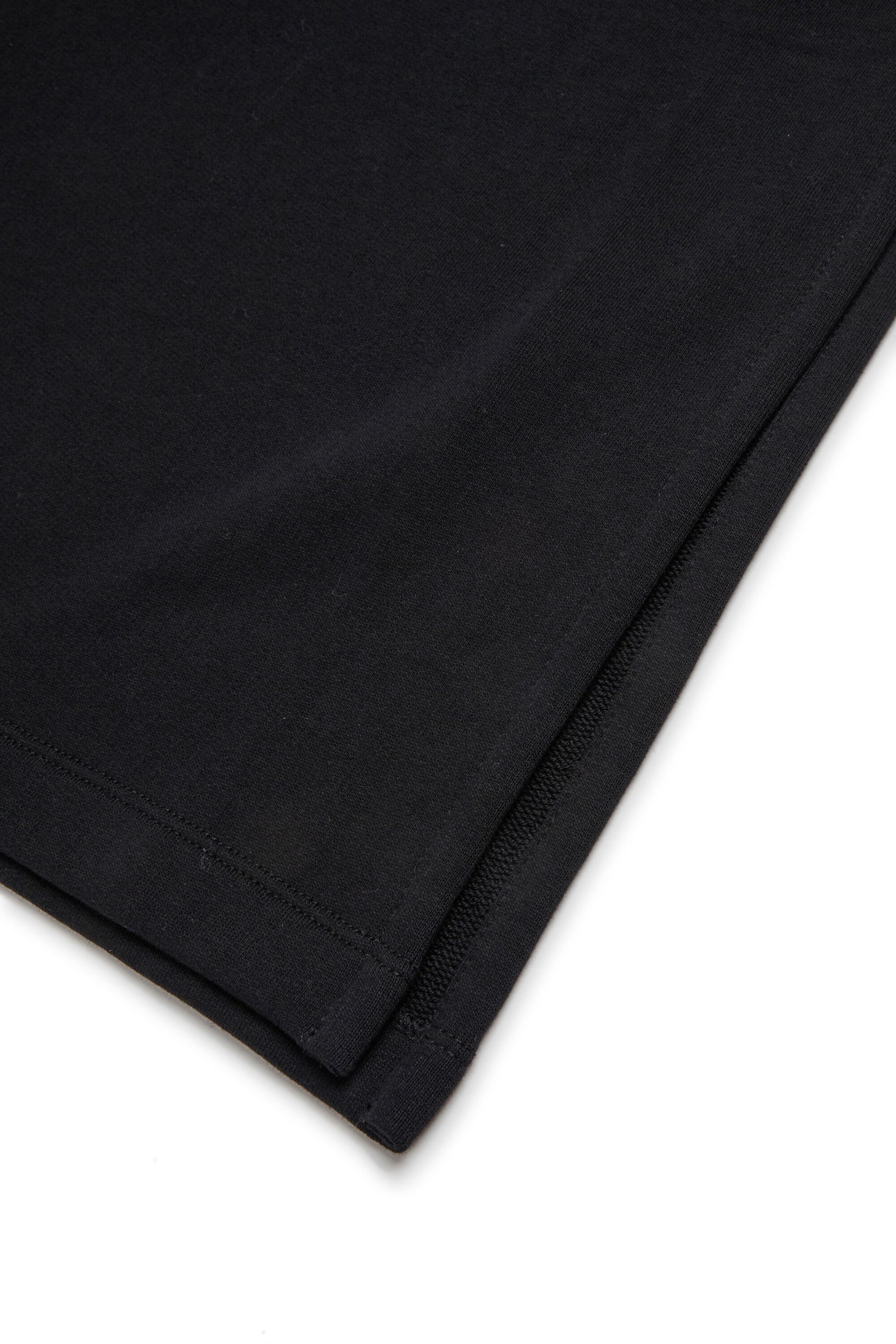 DYLA, Black
