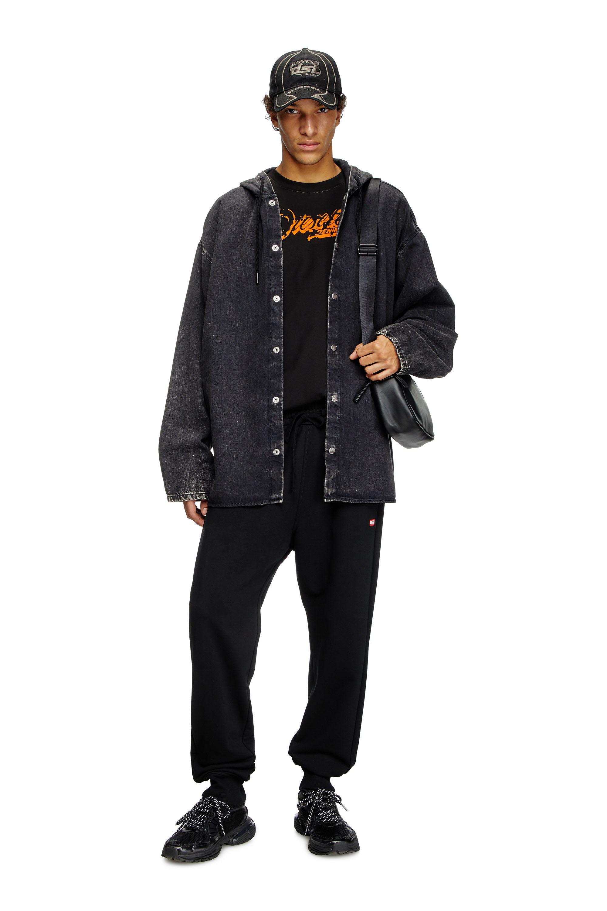 【関税&送料込】Diesel Black Cotton T-Adjsut-R7 T-Shirt Men's T-shirt with sun-faded treatment | Black | Diesel