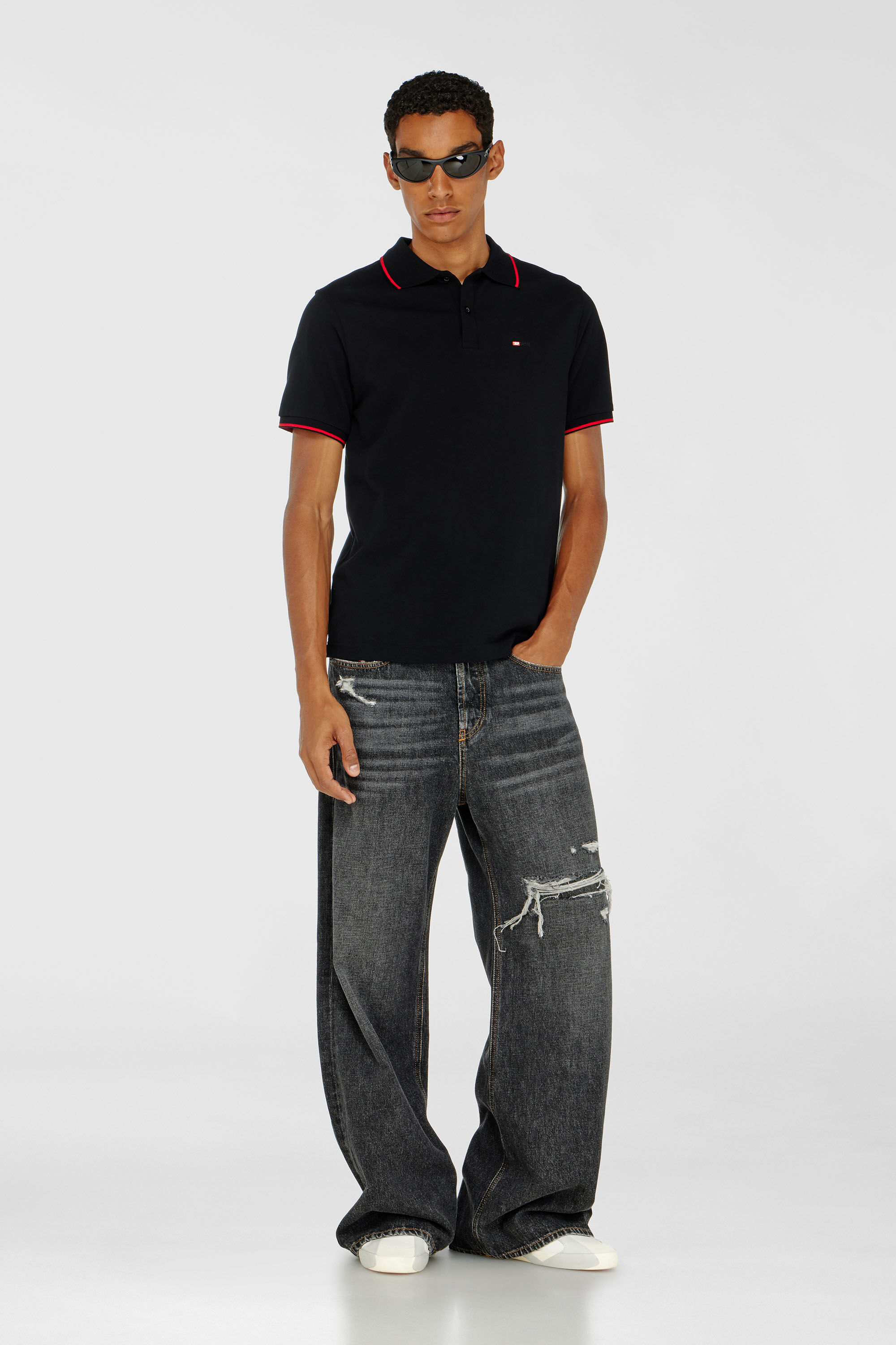 Diesel - T-FERRY-MICRODIV, Man's Polo shirt with micro Diesel embroidery in Black - 1