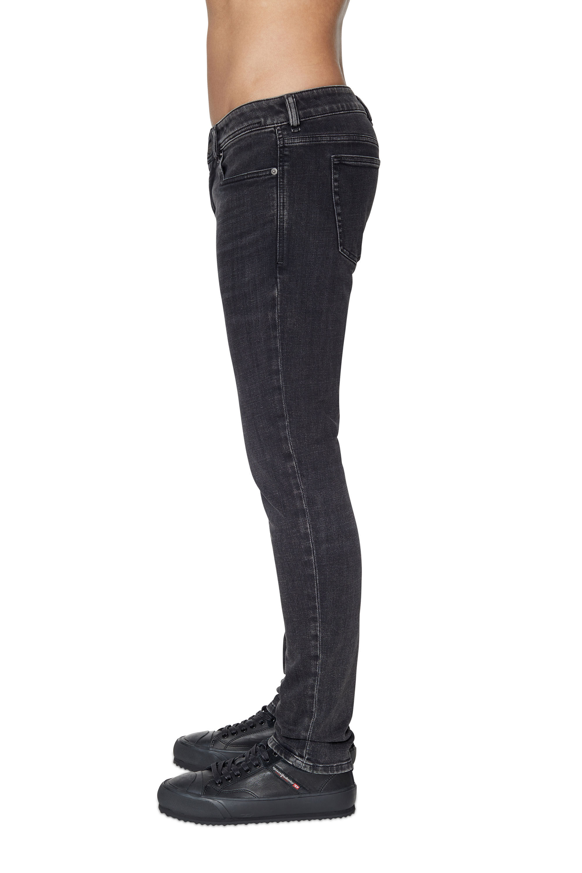 Black friday diesel jeans 2025