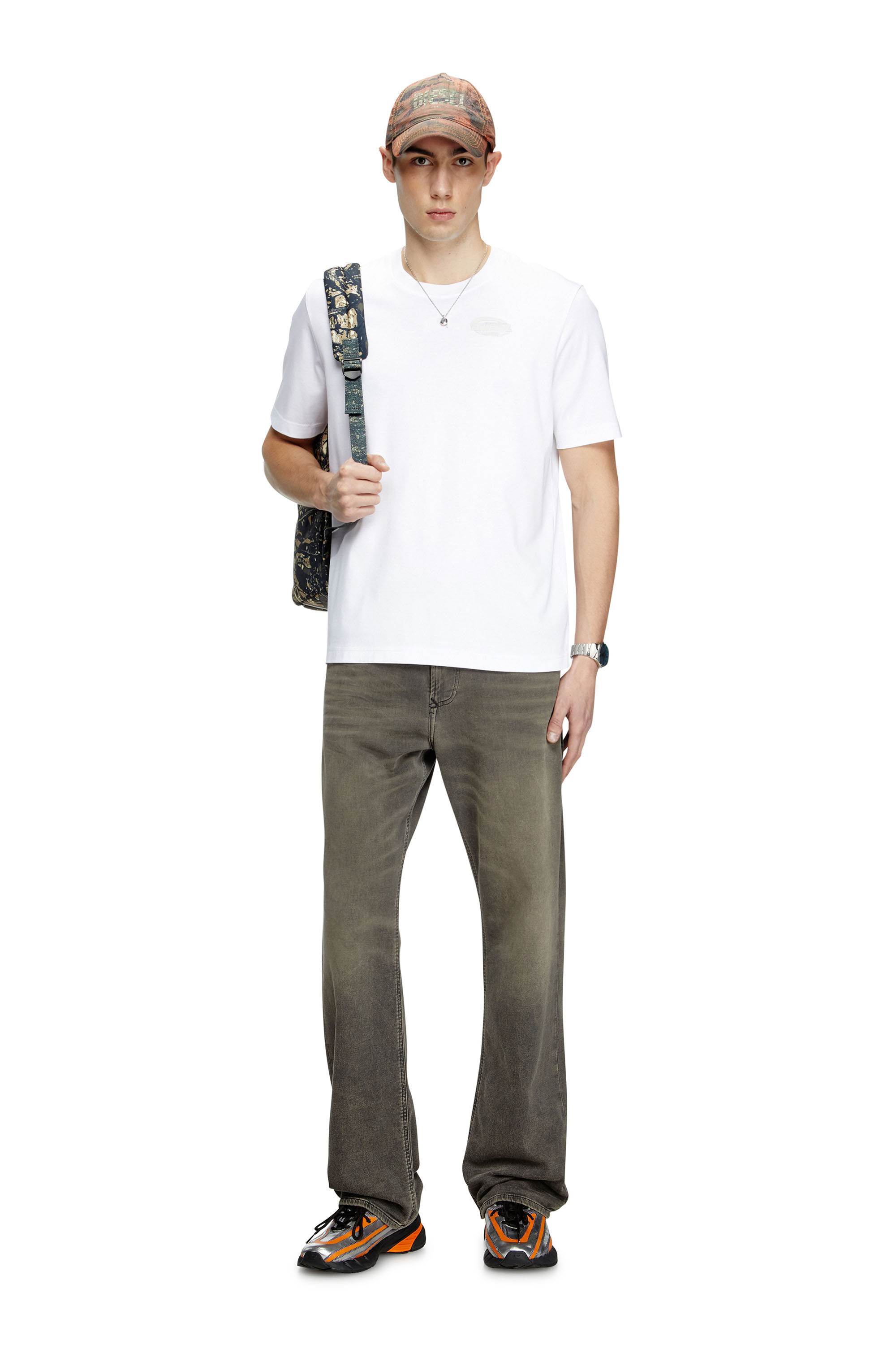 DIESEL★T-Madjust-R2 トーナル ロゴ Tシャツ Diesel T-Madjust-R2 T-shirt | Black | FARFETCH