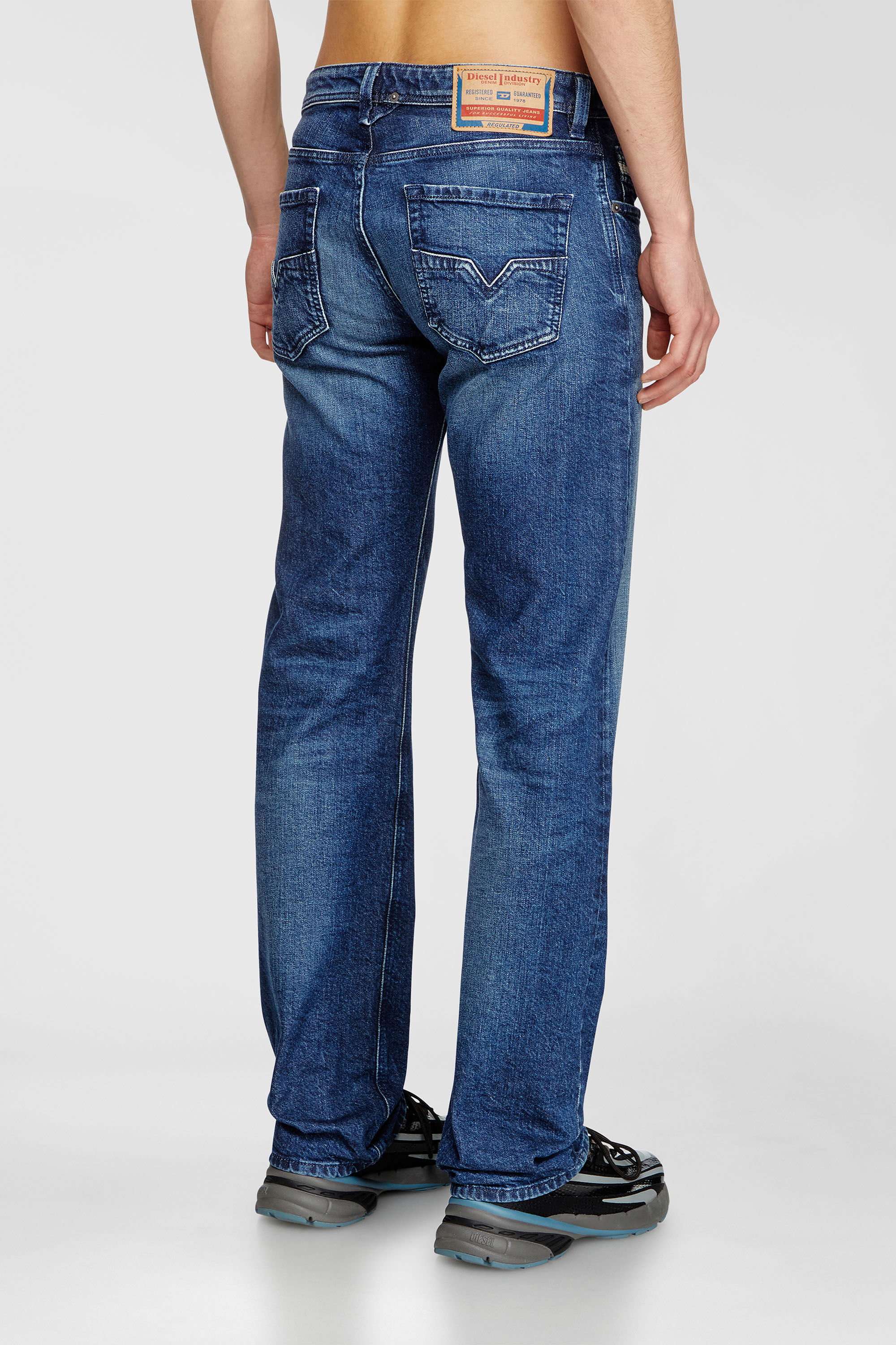 Diesel - Man's Regular Jeans 1985 Larkee 09L51, Dark Blue - 5