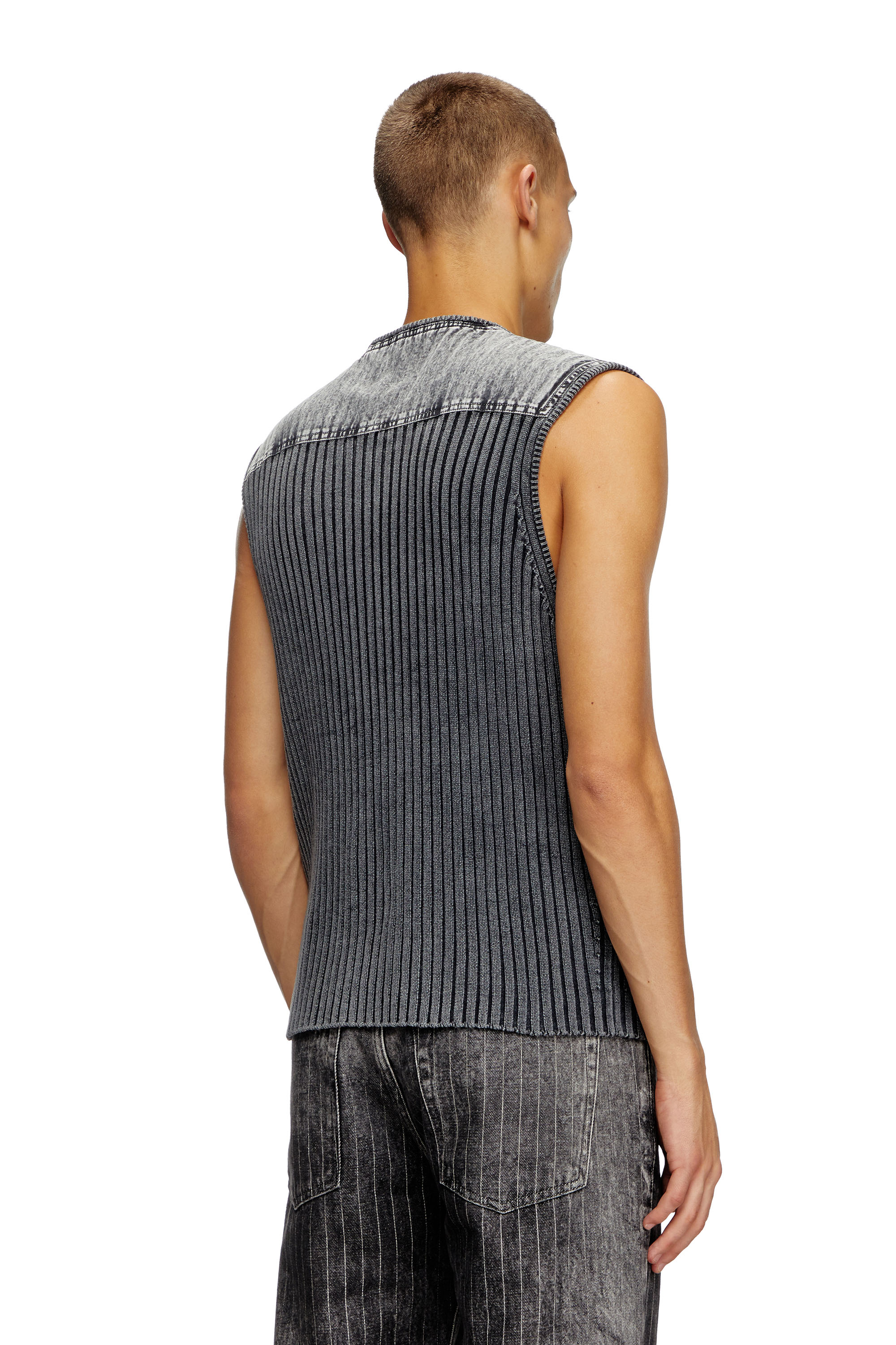 K-MARGIE, Dark grey Diesel - K-MARGIE, Man's Utility vest with contrast panels in Dark grey - 4
