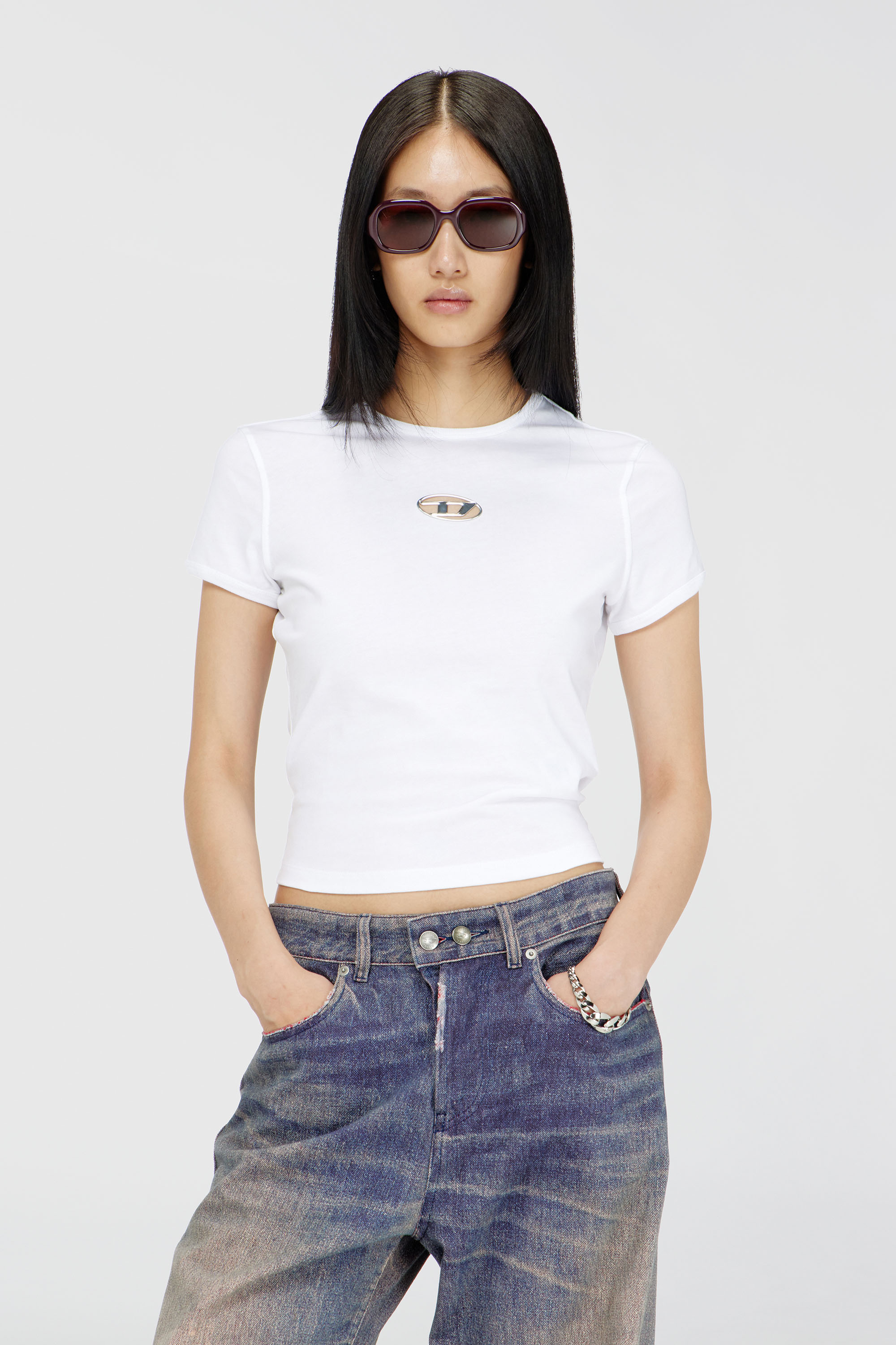 Diesel - T-UNCUTIE-LONG-OD-Q1, Woman's Slim fit T-shirt with cut-out Oval D in White - 3