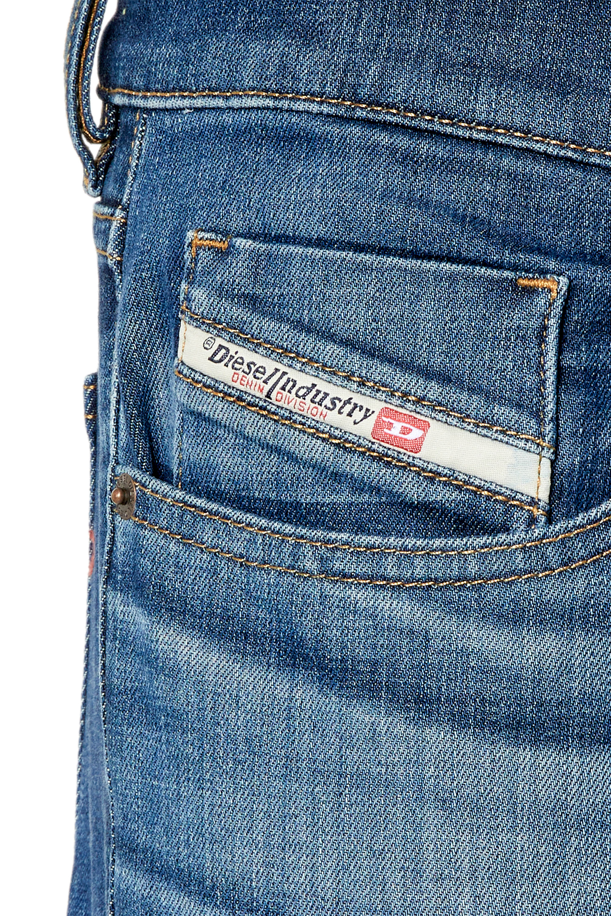 Diesel - 2019 D-Strukt 0NFAN Slim Jeans, Light Blue - Image 3