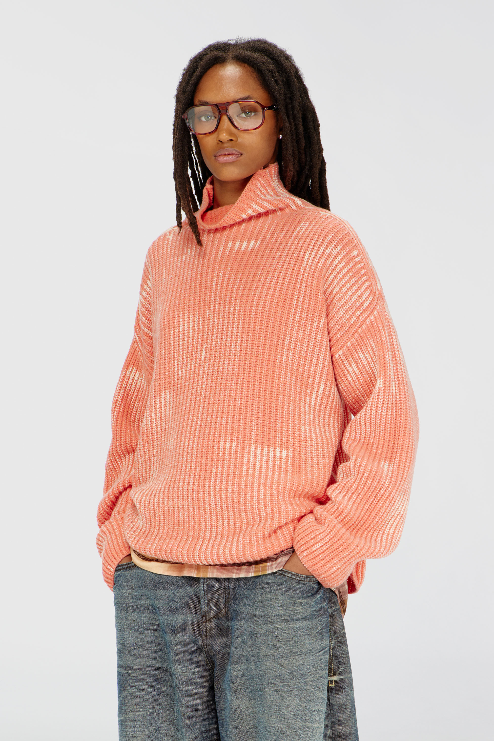 Diesel - M-AMET, Woman's Funnel-neck jumper in ribbed wool blend in Coral Rose - 3