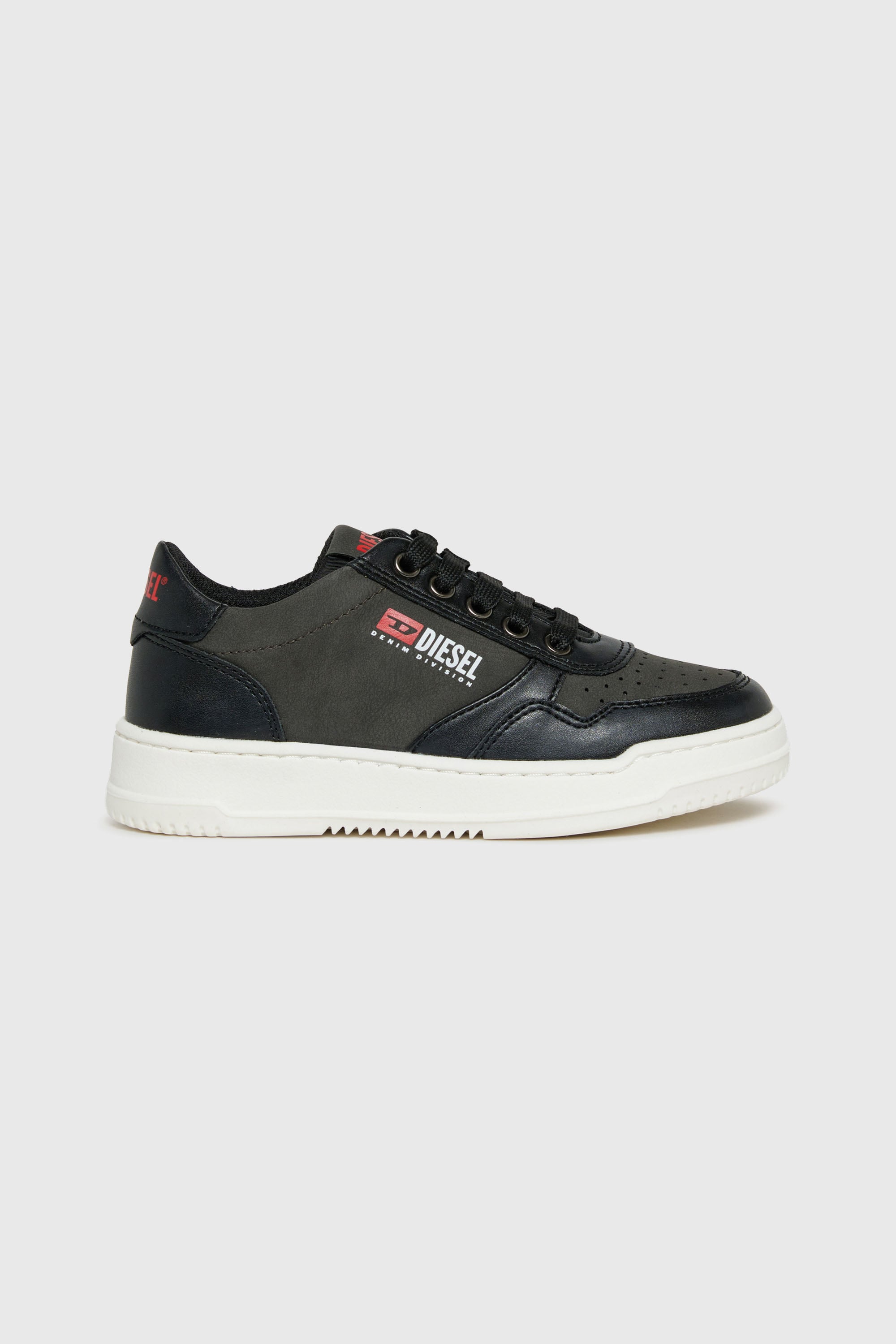 Diesel - S-CASCOUNT, Unisex's S-Cascount - Perforated sneakers with logo in Black - 1