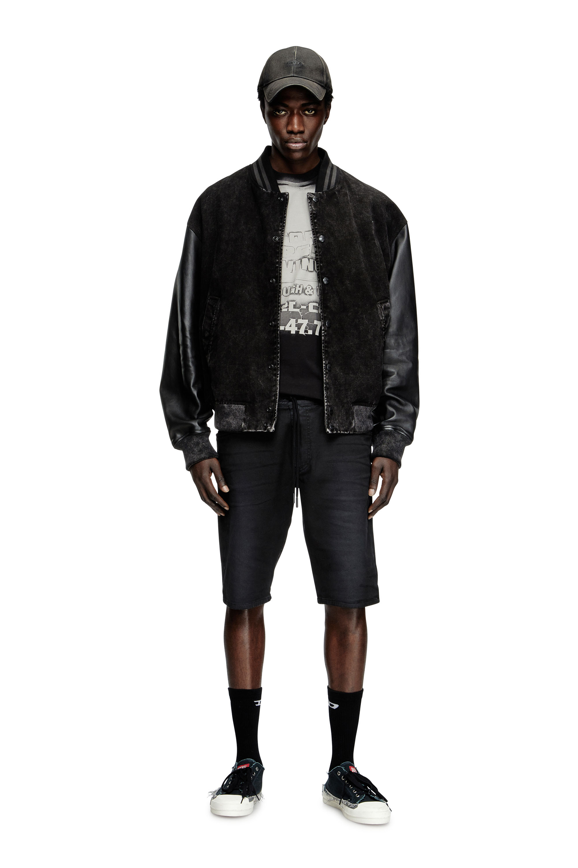 Diesel - 2033 D-KROOLEY-SHORT JOGG, Man's Chino shorts in JoggJeans in Black - 2