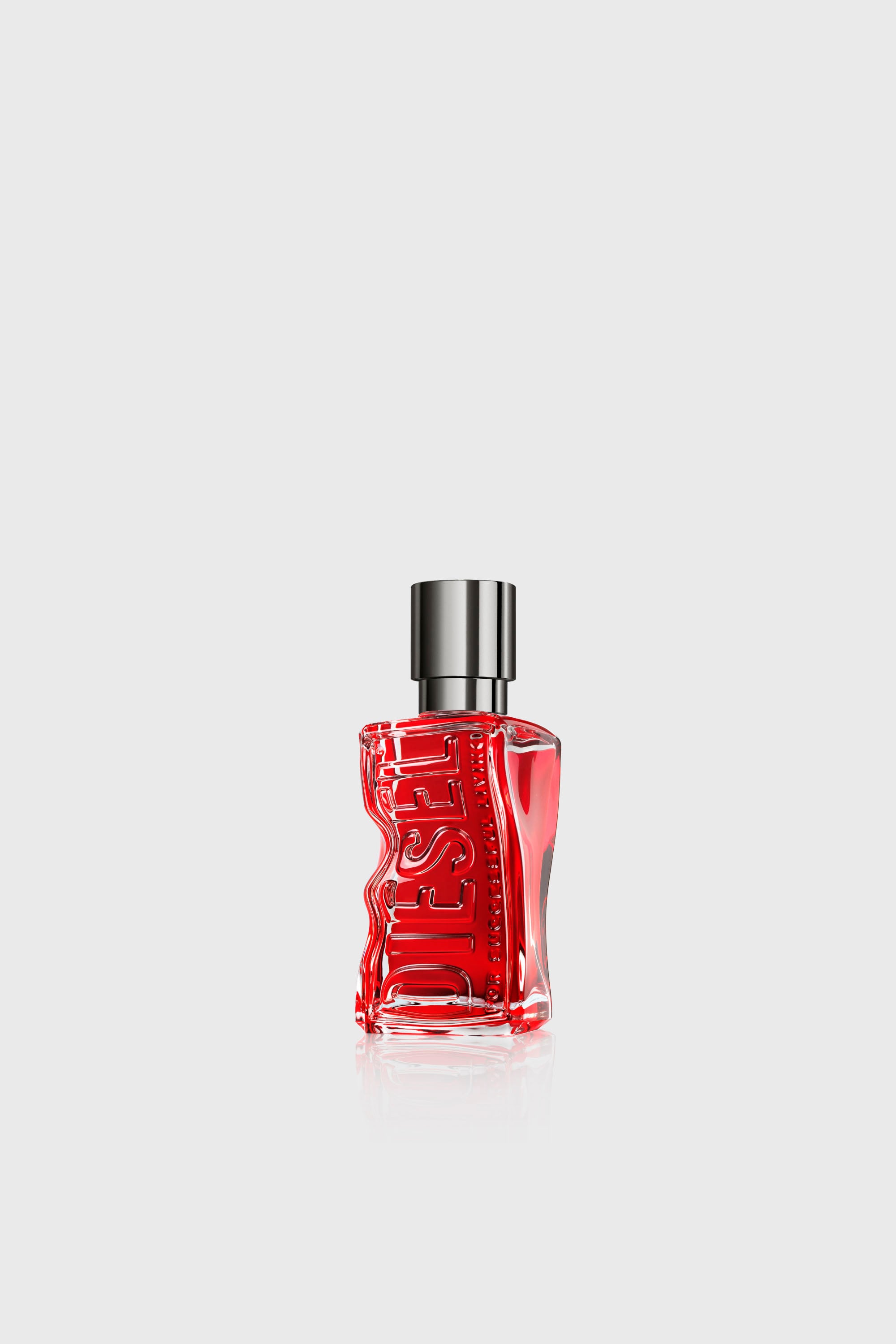 Diesel - D RED 30 ML, Man's D RED 30ml, 1 FL.OZ., Eau de Parfum in Red - 1